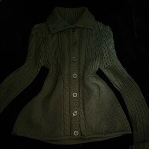 Ci Sono Green Cardigan with Ribbed Knit and Fitted Silhouette